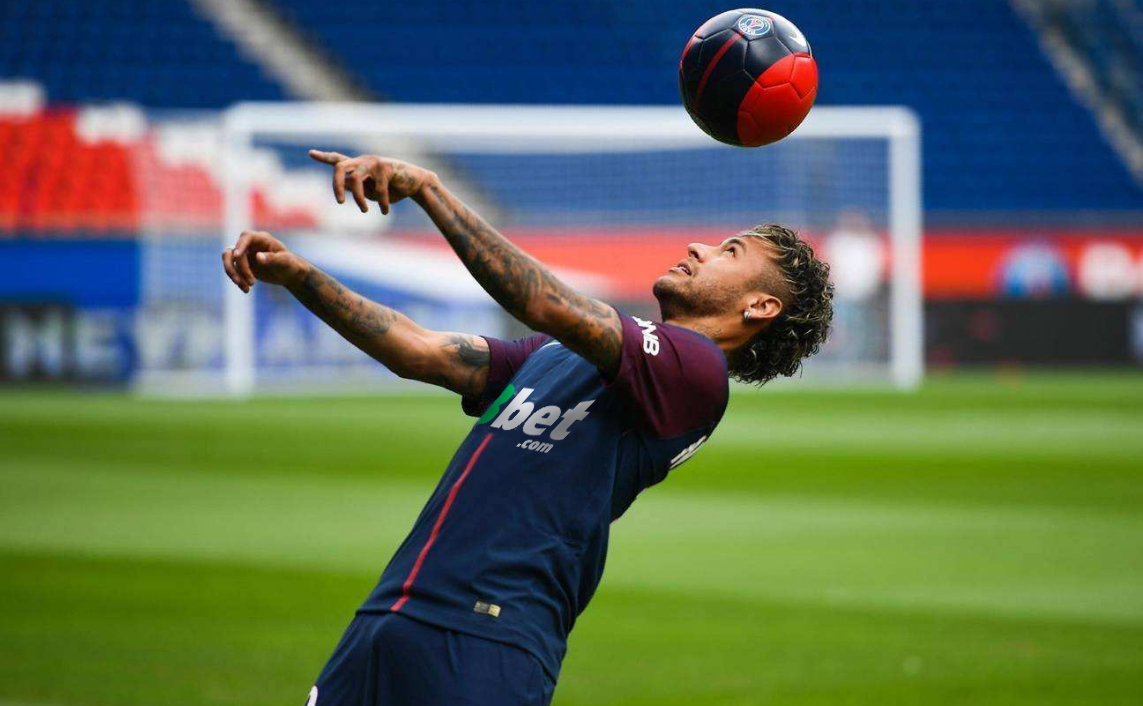 印第安纳步行者训练开放日，关键时刻伤情更新引欢呼，欧冠在即，控场能力受关注的简单介绍